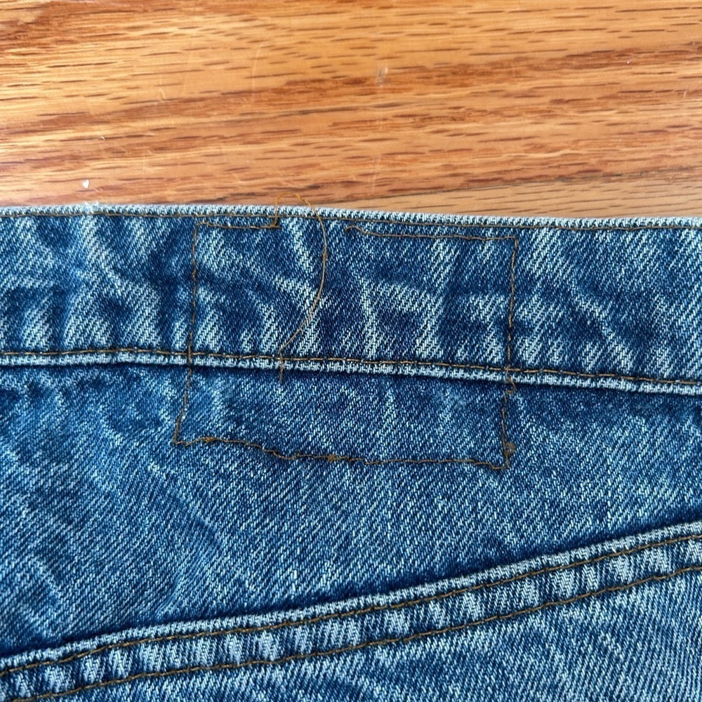 1980s Levi’s 501 Distressed Medium Stonewash Vintage Jeans 40x30 - Picture 8 of 11